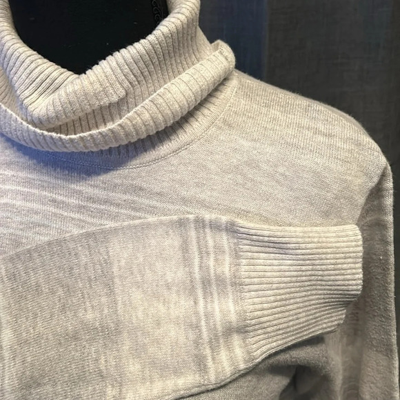 Gray Eddie Bauer Turtleneck - Picture 3 of 4